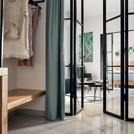 Bella Vista Building A - 100m From Solomos Square, By Zantewize 扎金索斯镇