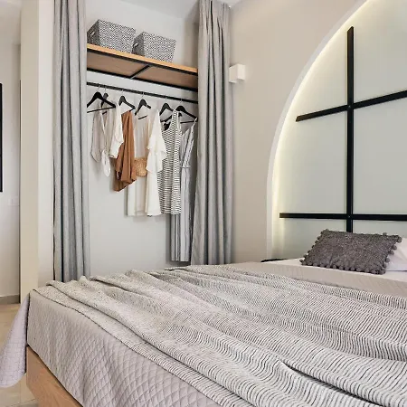 Bella Vista Building A - 100m From Solomos Square, By Zantewize